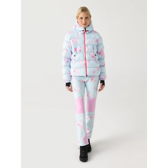 🩵 ONE LEFT 🩵 BOGNER FIRE + ICE X LOVESHACKFANCY ROSETTA SKI JACKET - POWDER BLUE - Picture 2 of 8